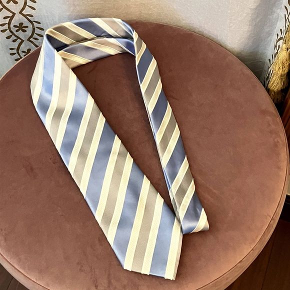 Donald Trump Signature Collection Men's Silk Tie Blue Grey Silver White Striped - Picture 2 of 8